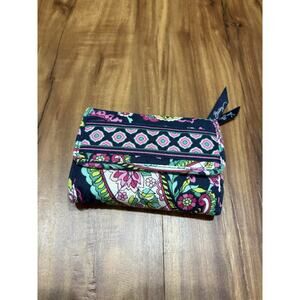 Vera Bradley Trifold Wallet Parisian Petal Paisley Retired Multicolor EUC